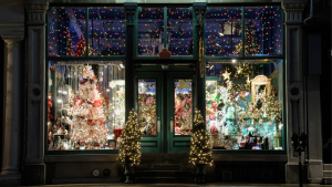 store during holidays